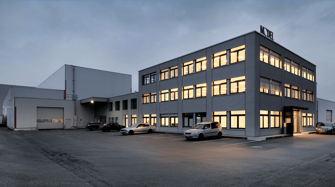 Model Group — výrobní závod